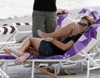 Adriana Lima feet photo thumbnail