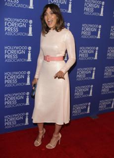 Mandy Moore feet photo thumbnail