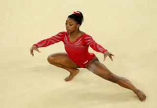 Simone Biles feet photo thumbnail