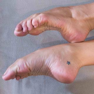 Franciely Freduzeski feet photo thumbnail