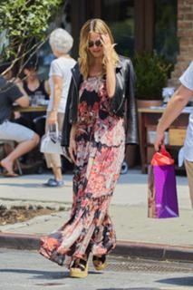 Heidi Klum feet photo thumbnail