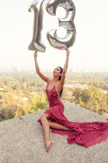 Shay Mitchell feet photo thumbnail