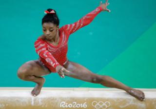 Simone Biles feet photo thumbnail