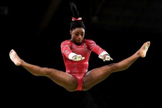 Simone Biles feet photo thumbnail