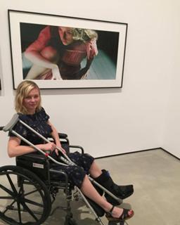 Kirsten Dunst feet photo thumbnail