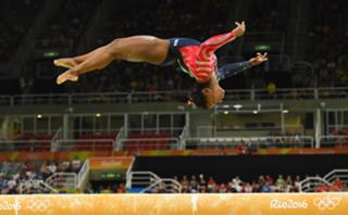 Simone Biles feet photo thumbnail