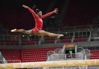 Simone Biles feet photo thumbnail