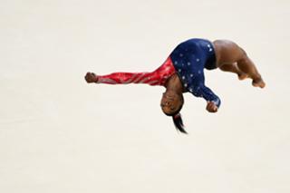 Simone Biles feet photo thumbnail