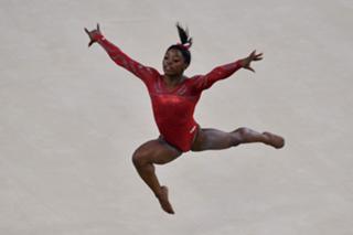 Simone Biles feet photo thumbnail
