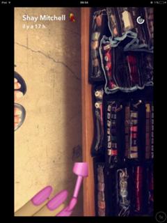 Shay Mitchell feet photo thumbnail