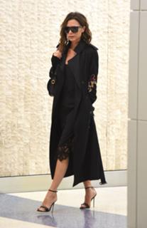 Victoria Beckham feet photo thumbnail