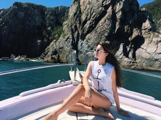 Camila Queiroz feet photo thumbnail
