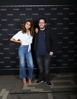 Selena Gomez feet photo thumbnail