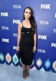 Jordana Brewster feet photo thumbnail