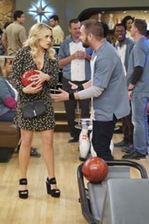 Emily Osment feet photo thumbnail