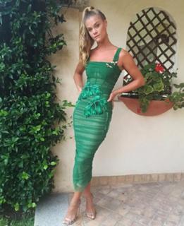 Nina Agdal feet photo thumbnail
