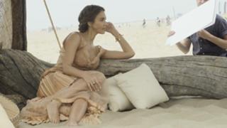 Jessica Alba feet photo thumbnail
