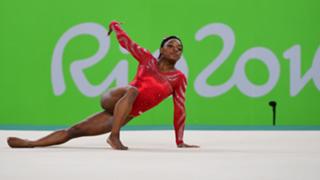Simone Biles feet photo thumbnail