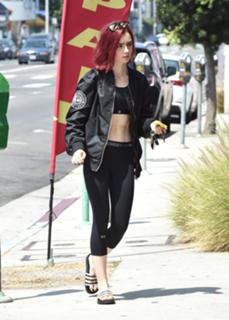 Lily Collins feet photo thumbnail