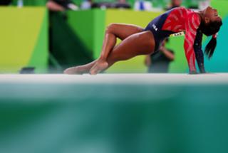 Simone Biles feet photo thumbnail