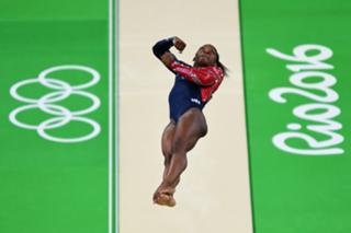 Simone Biles feet photo thumbnail