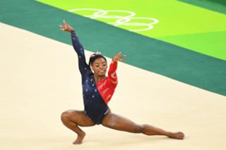 Simone Biles feet photo thumbnail