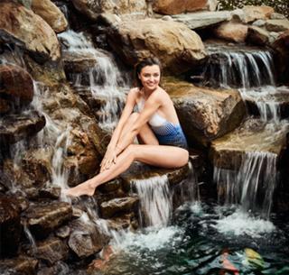 Miranda Kerr feet photo thumbnail
