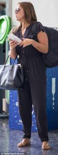 Vicky Pattison feet photo thumbnail