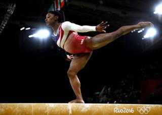 Simone Biles feet photo thumbnail