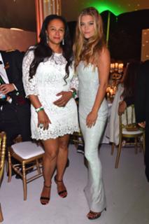 Nina Agdal feet photo thumbnail