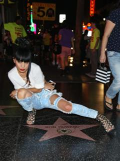 Bai Ling feet photo thumbnail