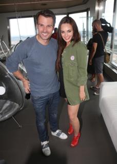 Ewa Farna feet photo thumbnail