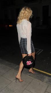 Pixie Lott feet photo thumbnail