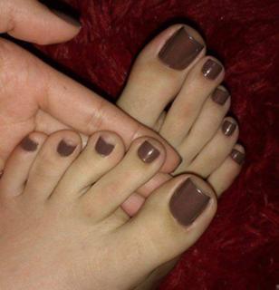 Isa Pes feet photo thumbnail