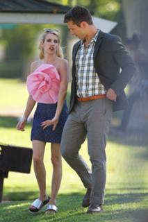 Emma Roberts feet photo thumbnail