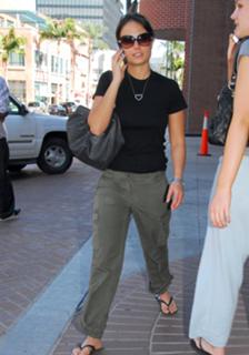 Jordana Brewster feet photo thumbnail
