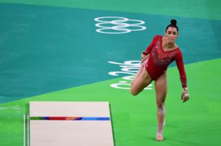 Aly Raisman feet photo thumbnail