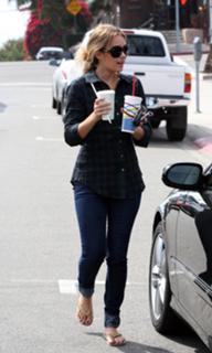 Lauren Conrad feet photo thumbnail