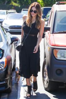 Katharine McPhee feet photo thumbnail