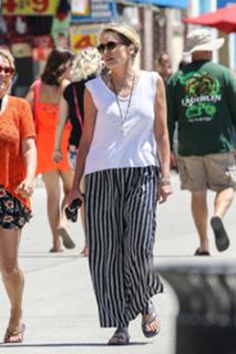 Sharon Stone feet photo thumbnail