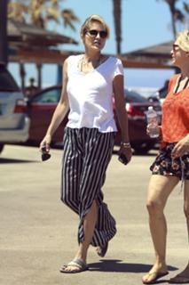 Sharon Stone feet photo thumbnail