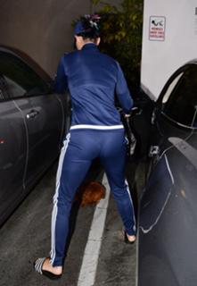 Katy Perry feet photo thumbnail