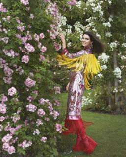 Kendall Jenner feet photo thumbnail