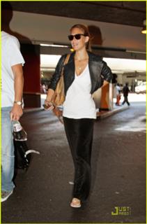 Bar Refaeli feet photo thumbnail