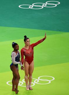 Aly Raisman feet photo thumbnail