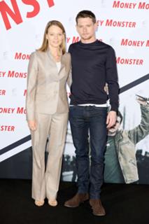 Jodie Foster feet photo thumbnail