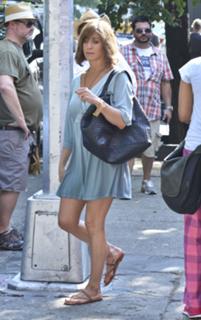 Jennifer Aniston feet photo thumbnail