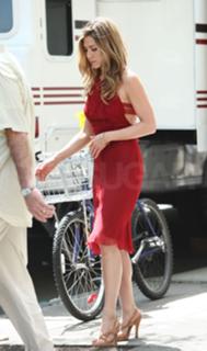 Jennifer Aniston feet photo thumbnail