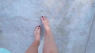 Jenna Ezarik feet photo thumbnail