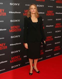 Jodie Foster feet photo thumbnail